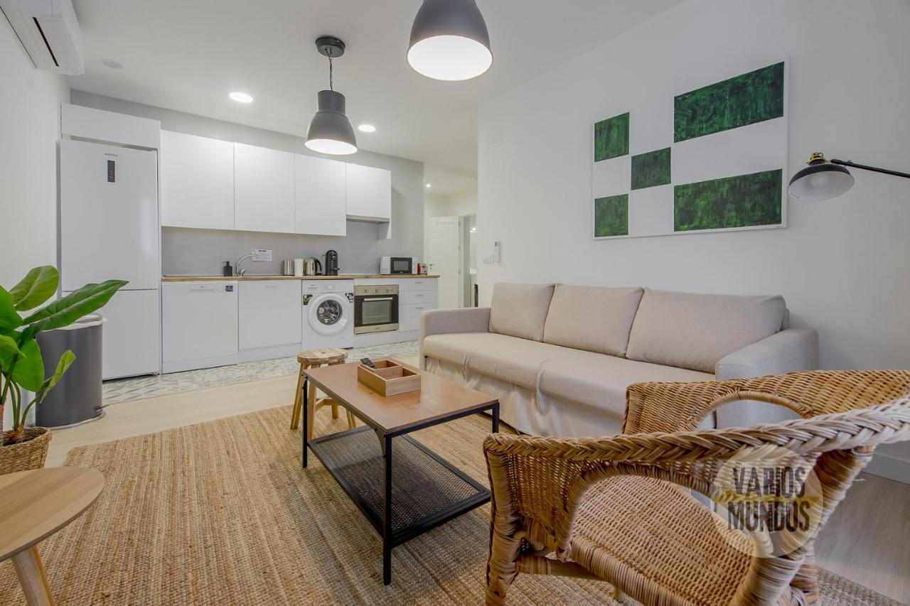 Spacious New Apartment Para 7 En La Plaza De Tirso De Molina Madri Exterior foto
