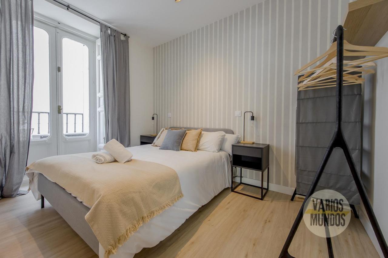 Spacious New Apartment Para 7 En La Plaza De Tirso De Molina Madri Exterior foto
