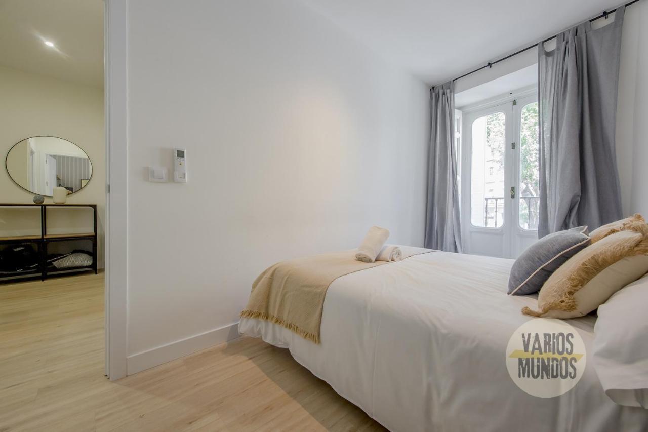 Spacious New Apartment Para 7 En La Plaza De Tirso De Molina Madri Exterior foto